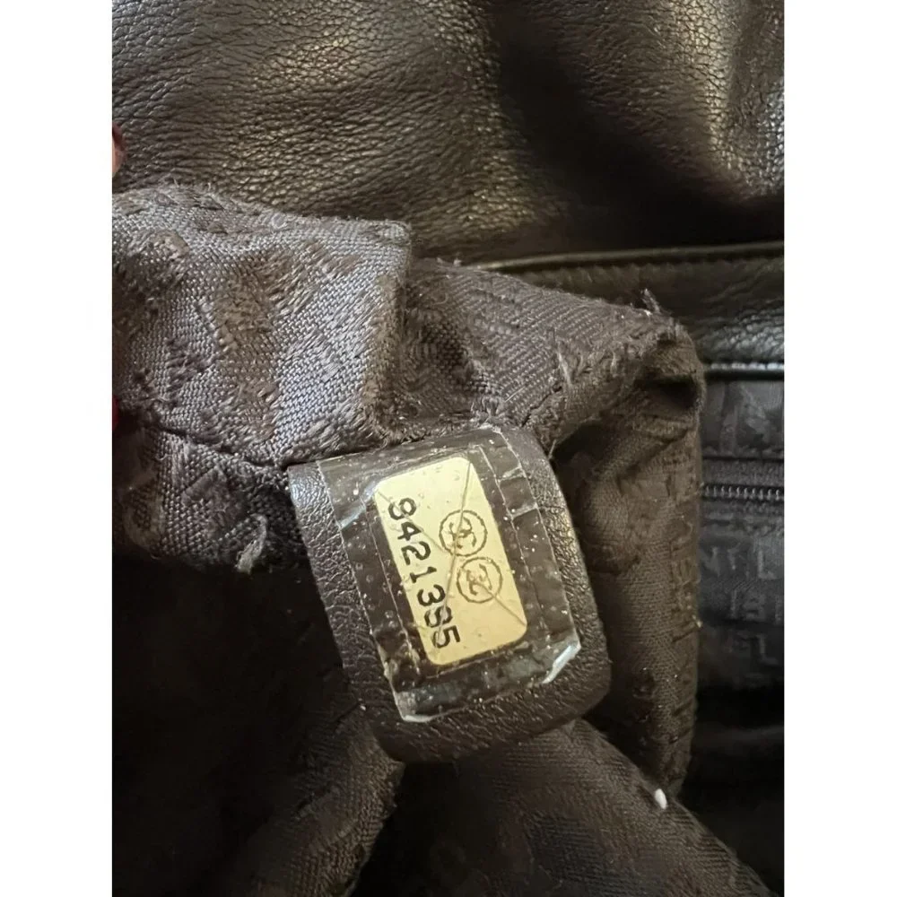 Chanel Ring Shoulder Bag - Picture 8 of 9